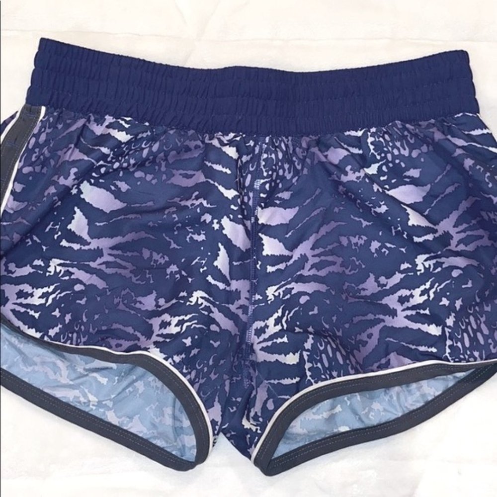 Under Armour Purple Animal Print Running Shorts - Size Large